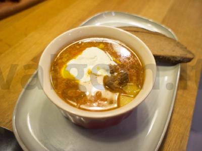 Tirštas jautienos sriuba su daržovėmis pagrindine nuotrauka