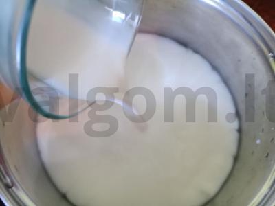 Grietinėlės ir sojų sultinys su grybais Žingsnis 3