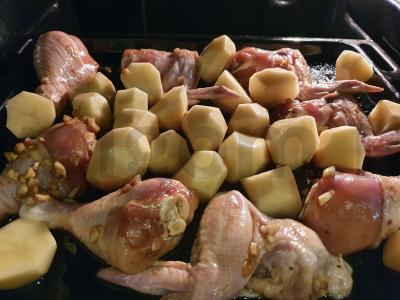 Vištiena su bulvėmis orkaitėje Žingsnis 3