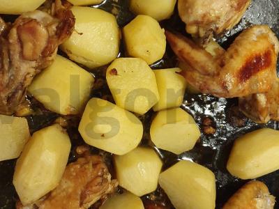 Vištiena su bulvėmis orkaitėje Žingsnis 4