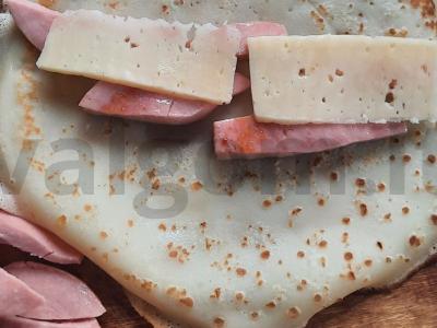 Įdaryti blynai su dešra ir sūriu Žingsnis 7