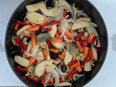 Jautienos koja, kepta su daržovėmis ir gervuogėmis orkaitėje Žingsnis 3