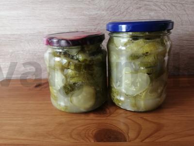 Agurkų salotos žiemai pagrindine nuotrauka