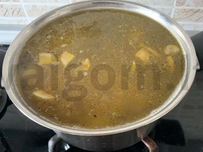 Grybų sriuba su grikių kruopomis ir daržovėmis Žingsnis 5