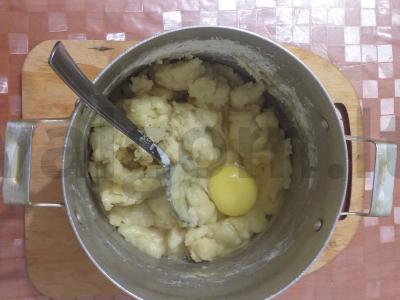 Švelnūs eklerai su virta saldžia grietinėle Žingsnis 3