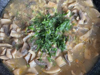 Kvapnūs pievagrybiai su sojų padažu ir morkomis Žingsnis 5