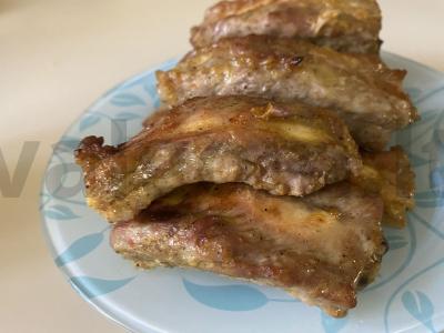 Kiaulienos šonkauliukai su karčiu padažu orkaitėje pagrindine nuotrauka