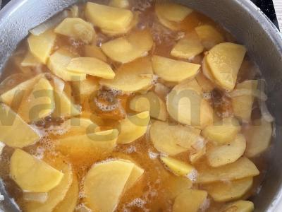 Troškinta bulvė su vištienos šlaunelių filė Žingsnis 4