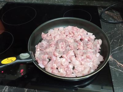 Vištiena grietinėlėje su pomidorais Žingsnis 2