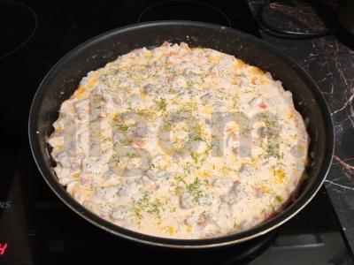 Vištiena grietinėlėje su pomidorais pagrindine nuotrauka