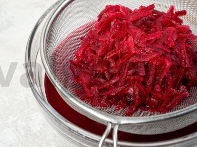 Šaltibarščiai su kiaušiniu ir žolelėmis Žingsnis 1