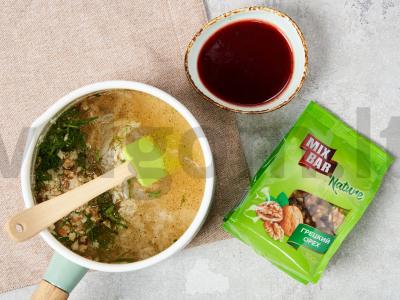 Vegetariškas sriuba su graikiniais riešutais Žingsnis 2