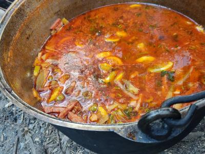 Sultinys „Kelioninis“ su kumpiu ir dešromis Žingsnis 6