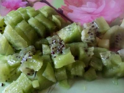 Vištienos ir kivio salotas Žingsnis 5