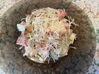 Cezario salotas su kalakutiena pagrindine nuotrauka