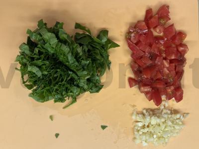 Mango midijos su špinatais Žingsnis 1