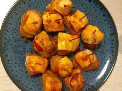 Vištienos-wasabi kanapė pagrindine nuotrauka