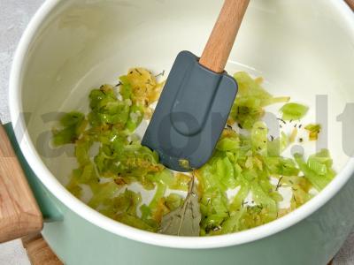 Daržovių troškinys su muskato riešutu Žingsnis 1