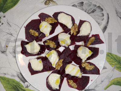 Salotas su ožkos sūriu, burokėliais ir graikiniais riešutais Žingsnis 4