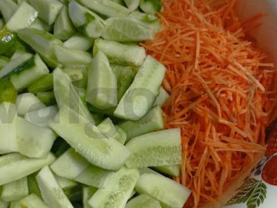 Korejietiški agurkai žiemai Žingsnis 3