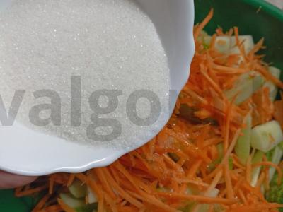 Korejietiški agurkai žiemai Žingsnis 6