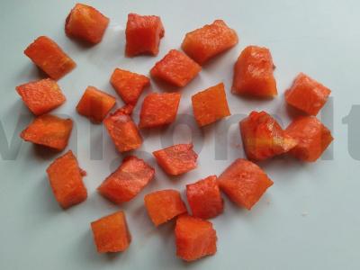 Vaisių salotos su arbūzu, melionu ir gervuogėmis Žingsnis 1