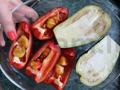 Šiltas salotas su baklažanu ir halumi Žingsnis 1