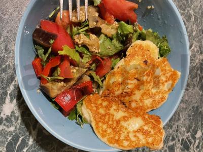 Šiltas salotas su baklažanu ir halumi Žingsnis 3