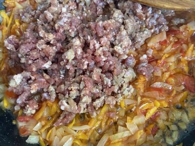 Mėsos padažas su jautiena ir daržovėmis Žingsnis 2