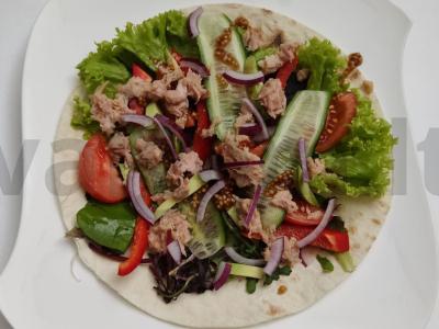 Vegetariškas burrito su konservuotu tunu ir avokadu Žingsnis 3