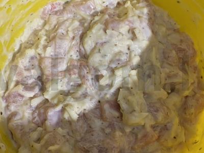 Skaniausi faršuoti kotletai su sūriu Žingsnis 1