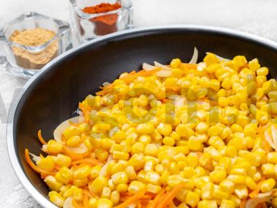 Kukurūzų sriuba su krabais Žingsnis 1