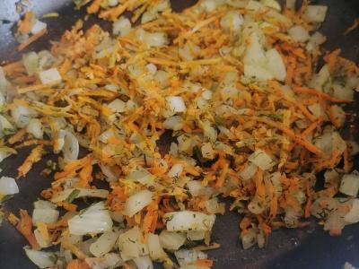 Greito paruošimo sriuba su faršu ir makaronais Žingsnis 2