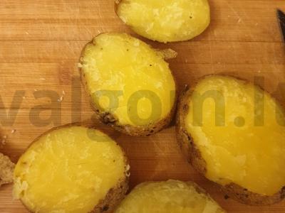 Keptas bulvės su bekonu Žingsnis 2