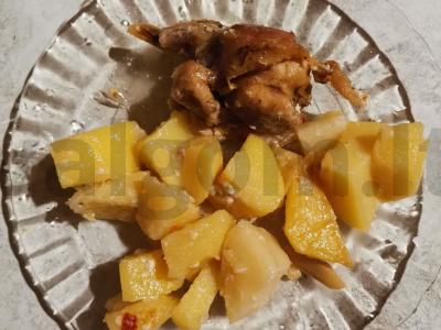 Kailinis triušis su bulvėmis kepimo maiše pagrindine nuotrauka