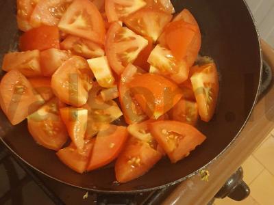 Šakšuka su grietinėle ir pomidorais Žingsnis 1