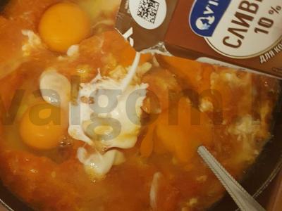 Šakšuka su grietinėle ir pomidorais Žingsnis 3