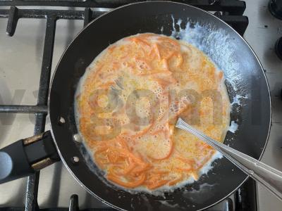 Sultingas kiaušinių omletas su morkomis pagal korėjietišką receptą Žingsnis 2