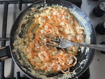 Sultingas kiaušinių omletas su morkomis pagal korėjietišką receptą Žingsnis 3