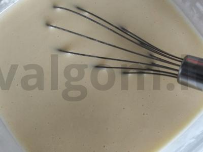 Ploni blynai su kefyru ir soda Žingsnis 3