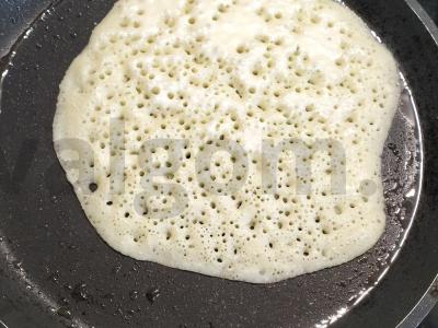 Ploni blynai su kefyru ir soda Žingsnis 4