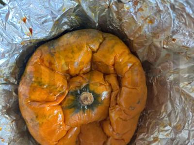 Moliūgų tyrė su svogūnais ir prieskoniais Žingsnis 1