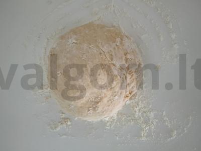 Orus tešla pyragams, pagaminta duonos kepimo mašinoje Žingsnis 2