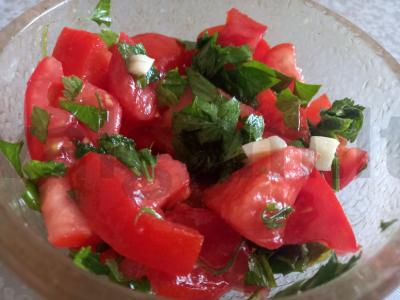 Marinuoti pomidorai su česnaku ir petražolėmis Žingsnis 4