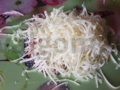 Lengvas salotas su morkomis, kiaušiniu ir sūriu Žingsnis 4