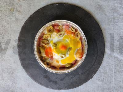 Žiulienas „Saulė“ su kumpiu ir alyvuogėmis pagrindine nuotrauka