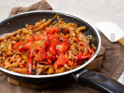 Daržovių troškinys su feta Žingsnis 1