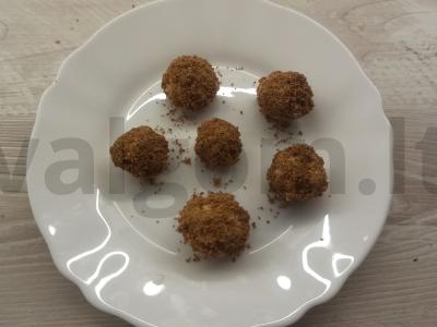 Riešutų saldainiai pieniniame šokolade pagrindine nuotrauka