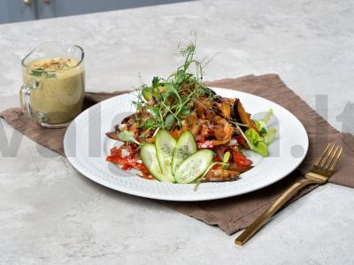 Daržovių troškinys su feta pagrindine nuotrauka