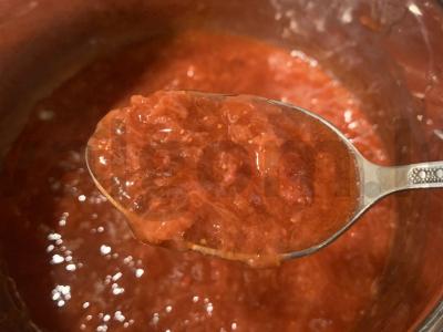 Uogų džemas pagrindine nuotrauka